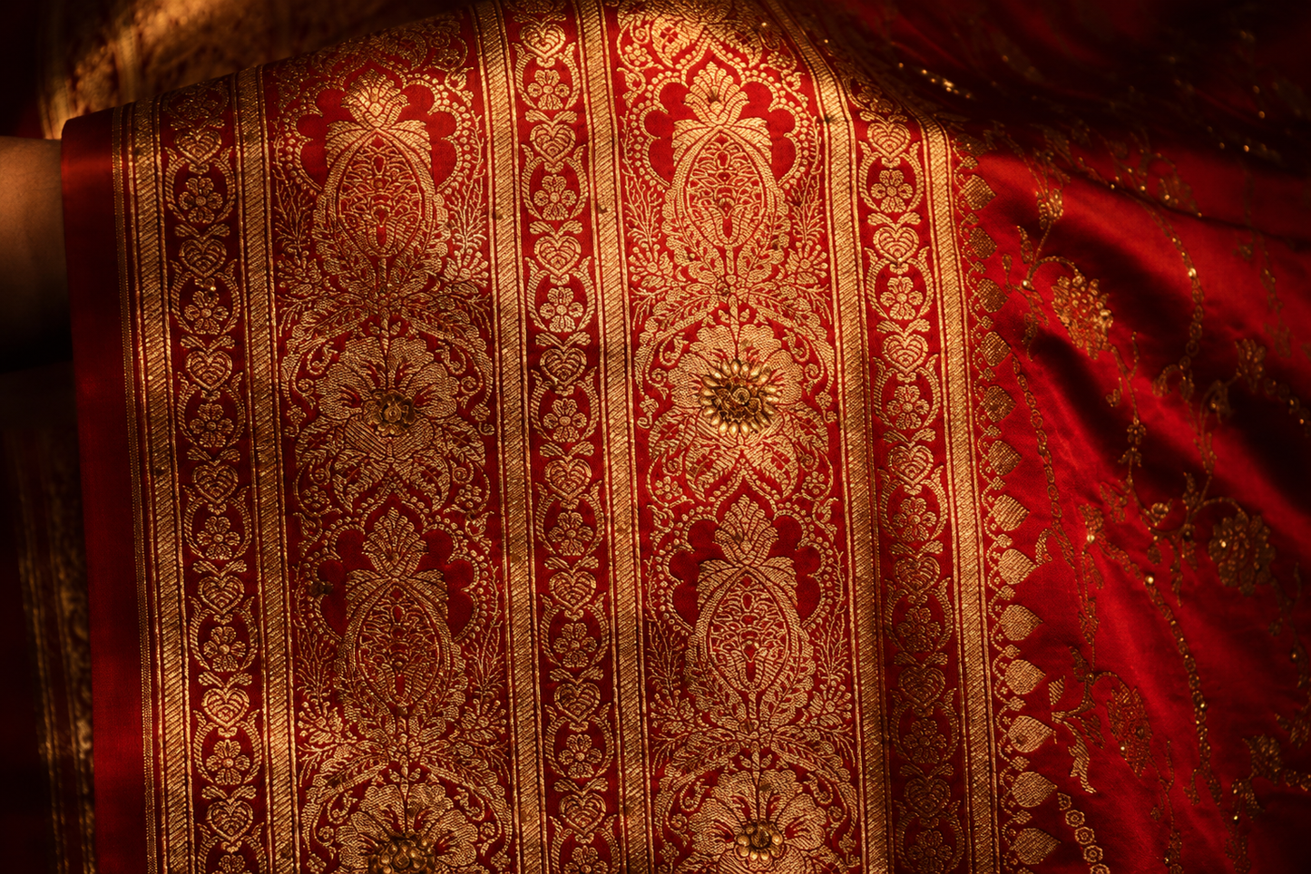 "The Pink & Red" Premium Banarasi Silk Saree