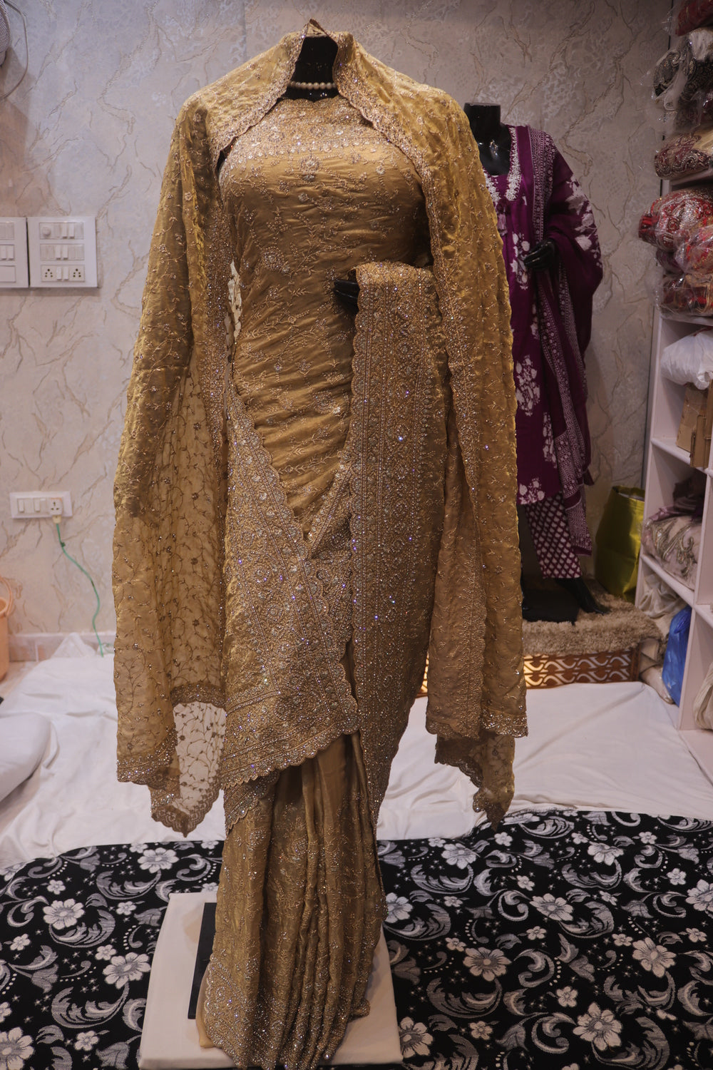 “The Golden Petals” Vol 6 Premium Designer Saree With Veil
