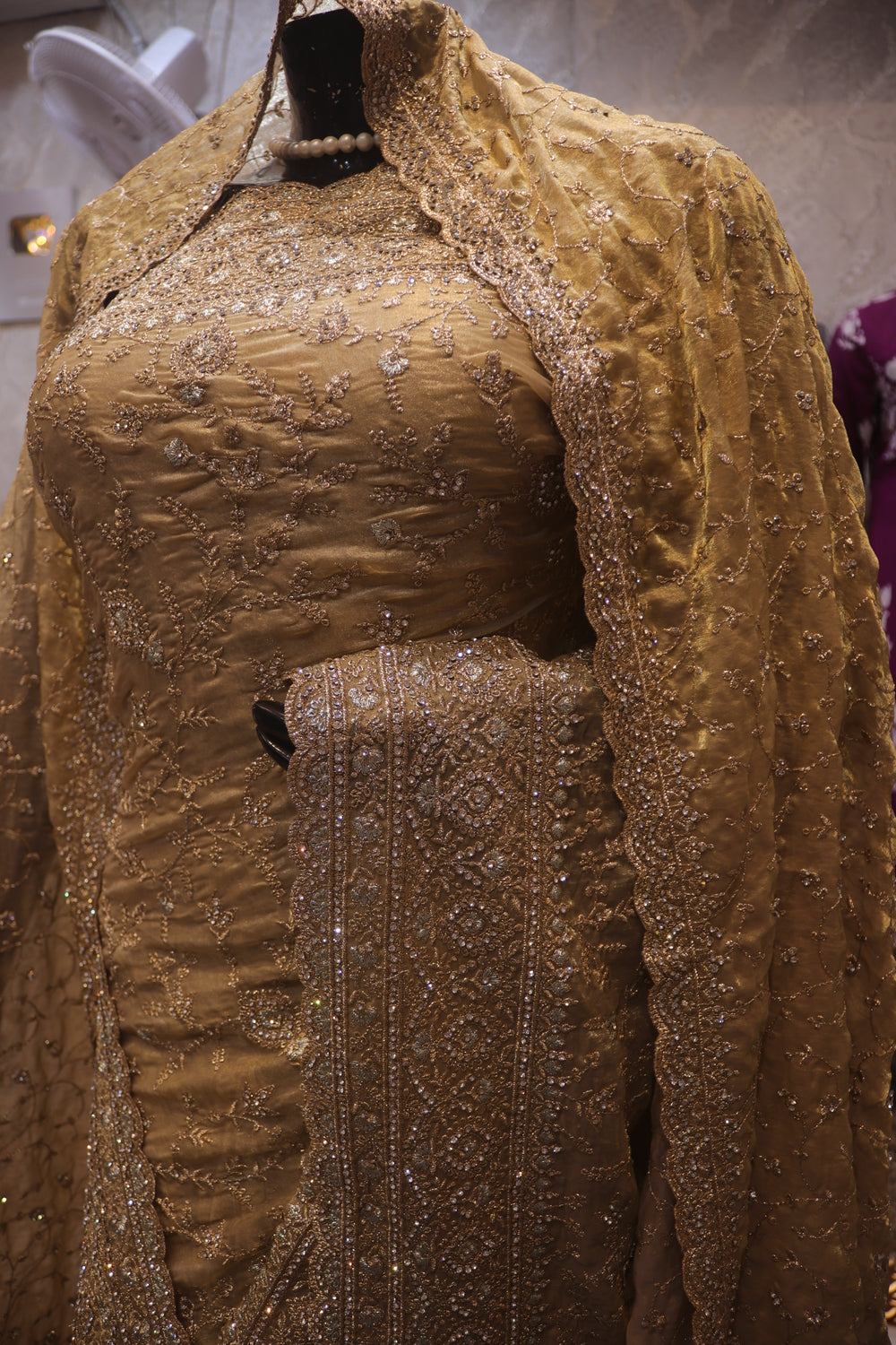 “The Golden Petals” Vol 6 Premium Designer Saree With Veil