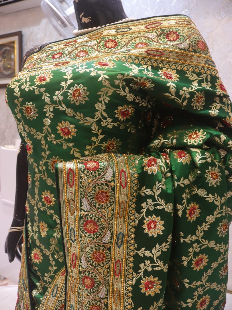 "The Amazon Green" Premium Bridal Banarasi Silk Saree - Image 4
