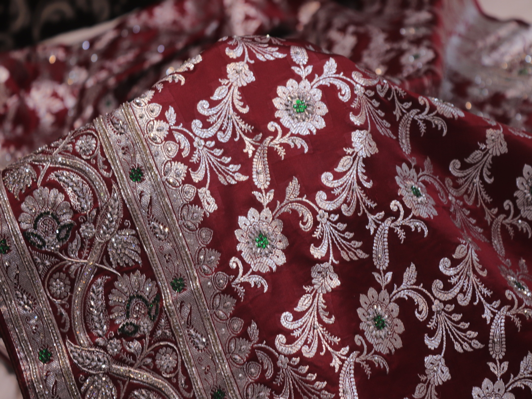 "The Wine Splash" Premium Bridal Banarasi Silk Saree - Image 5