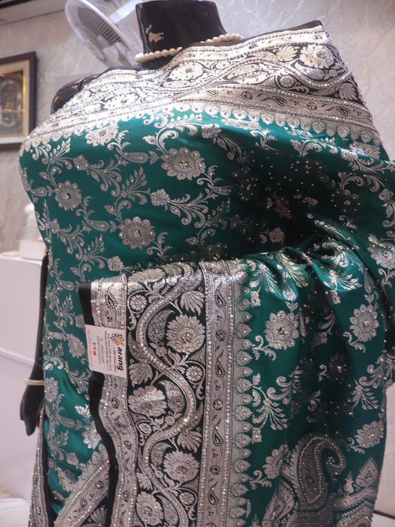 "The Persian Green" Vol 7 Premium Banarasi Silk Saree - Image 4