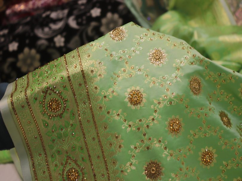 "The Apple Green" Premium Banarasi Saree - Image 5