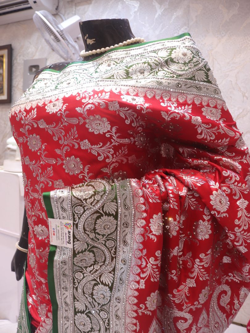 "The Rose Red" Premium Banarasi Silk Saree - Image 4