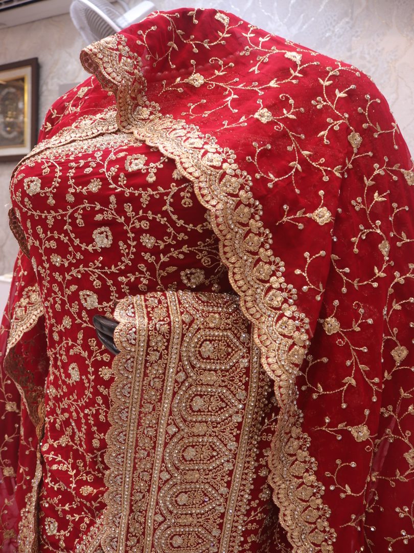 "The Crimson Maroon" Premium Designer Saree - Image 4