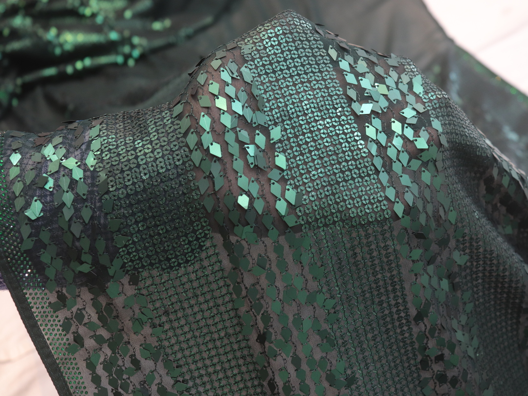 "The Dark Pine Green" Premium Designer Saree - Image 5