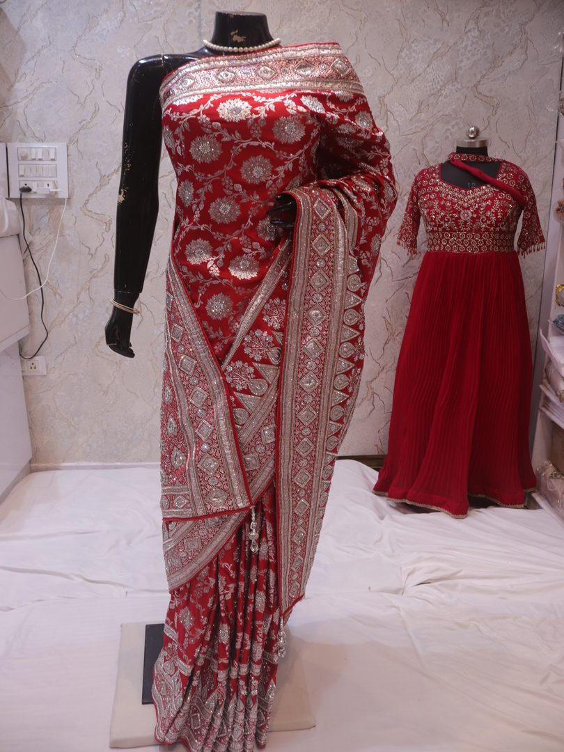 "The Pure Red" Premium Banarasi Bridal Silk Saree - Image 3
