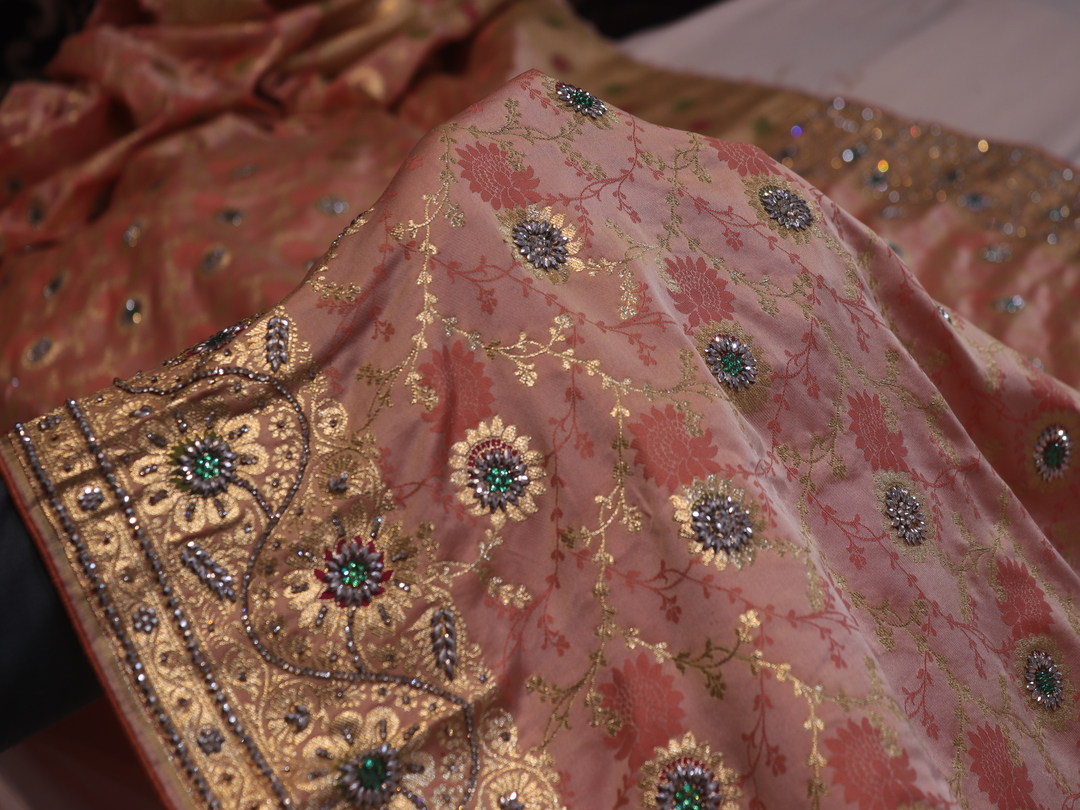 "The Peach Petals" Premium Banarasi Silk Saree - Image 5