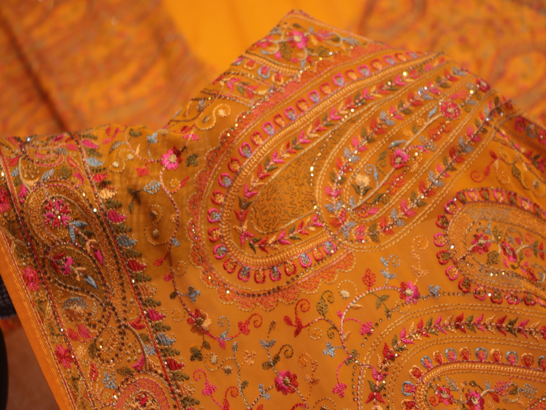 "The Daffodil Yellow" Premium Rajwadi Saree - Image 5