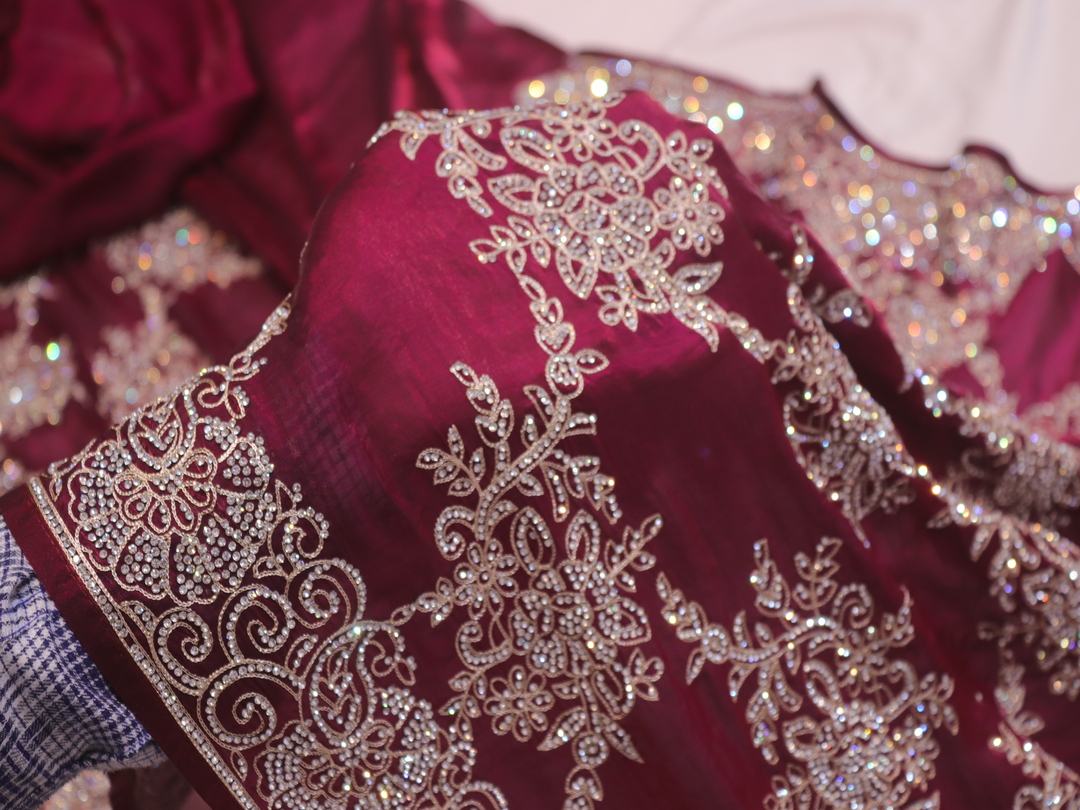 “The Vintage Magenta” Premium Designer Saree - Image 5