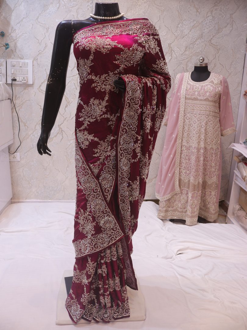 “The Vintage Magenta” Premium Designer Saree - Image 3