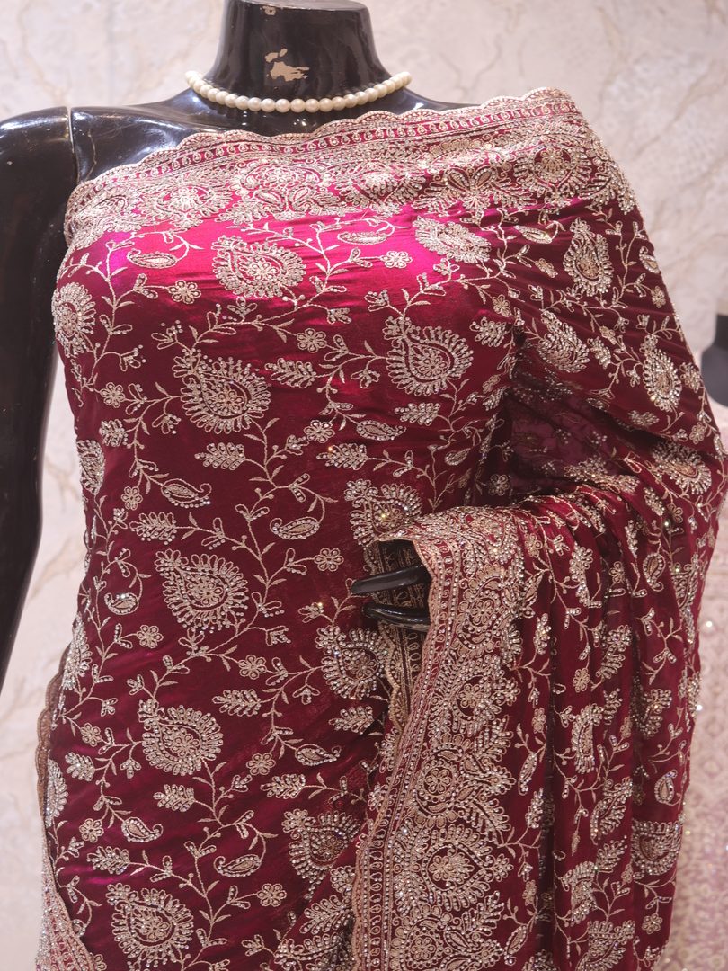 “The Mulberry Splash” Premium Designer Saree - Image 2