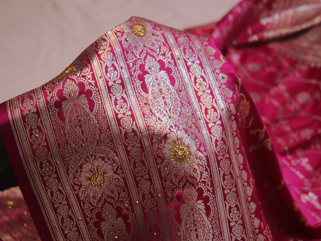 "The Titanium Yellow" Premium Banarasi Silk Saree - Image 5