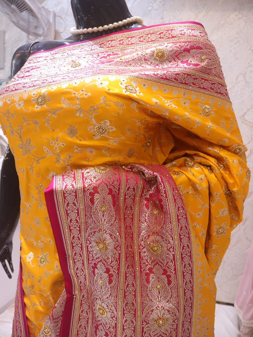 "The Titanium Yellow" Premium Banarasi Silk Saree - Image 4