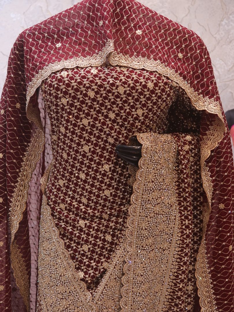 "The Garnet Crystals" Premium Designer Saree with Veil - Image 2