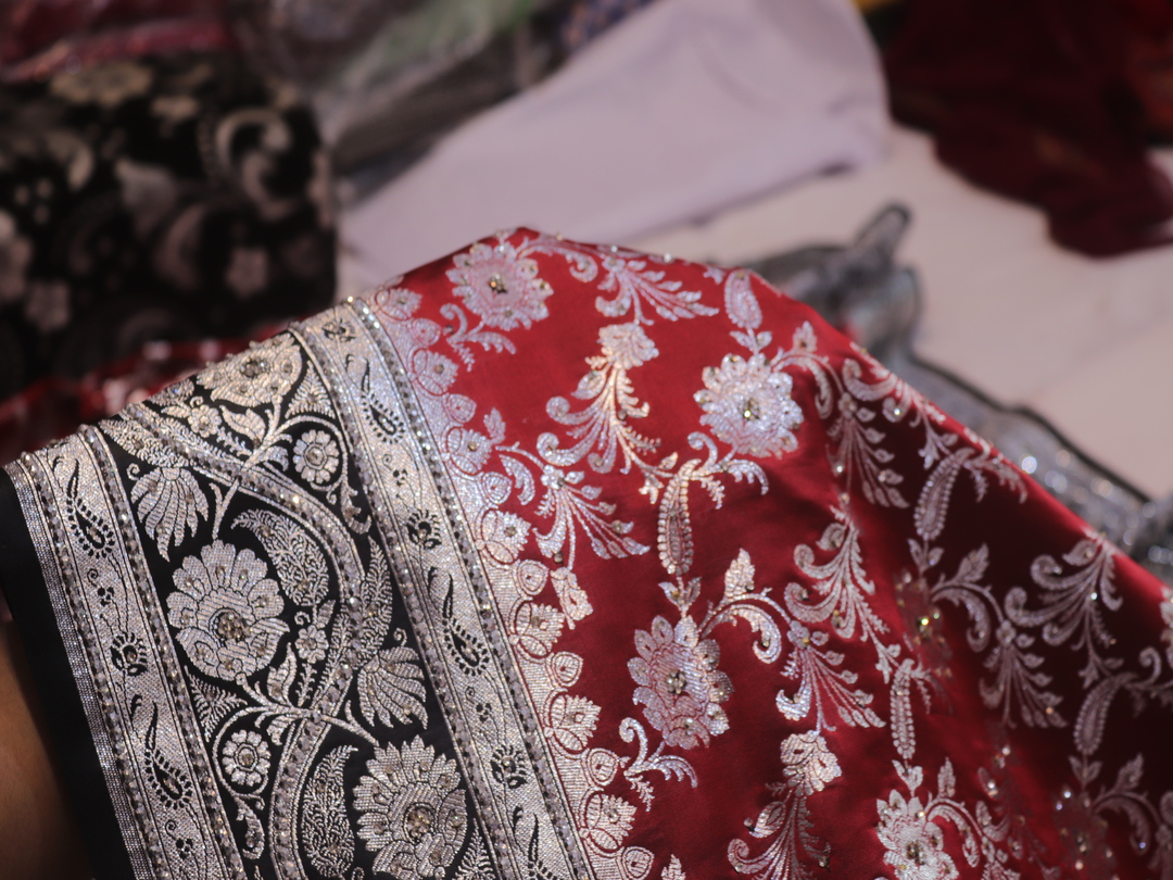 "The Vintage Maroon" Premium Banarasi Silk Saree - Image 5