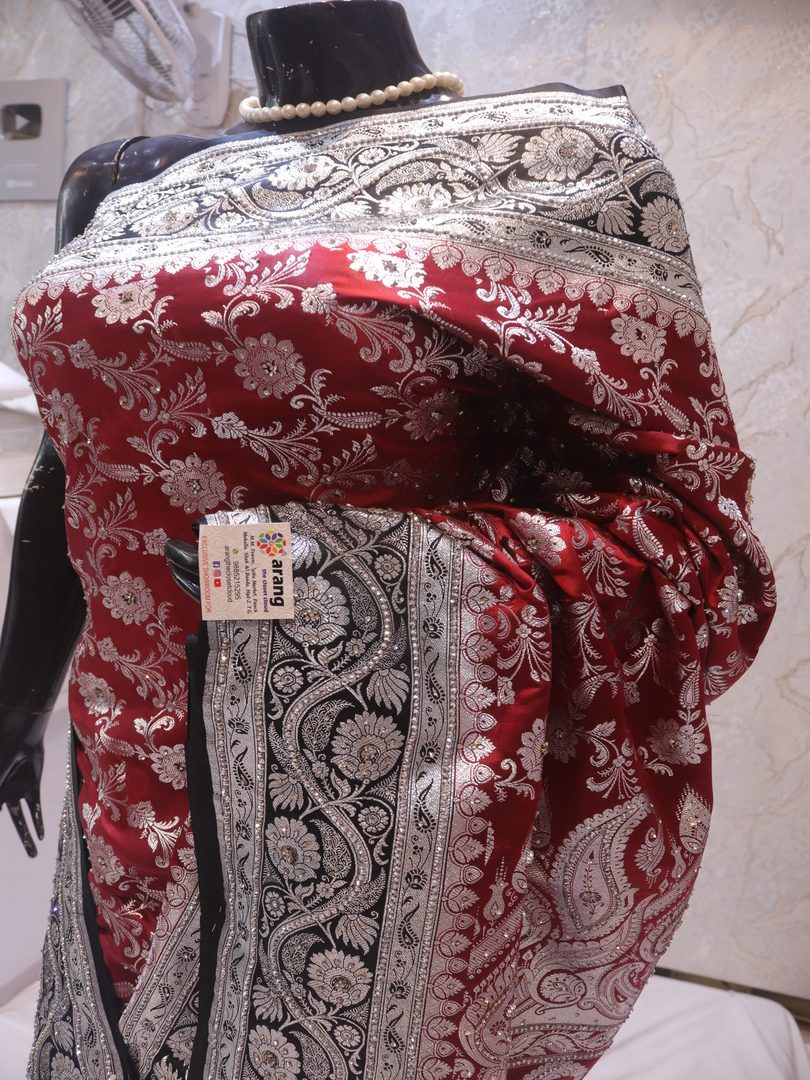 "The Vintage Maroon" Premium Banarasi Silk Saree - Image 4