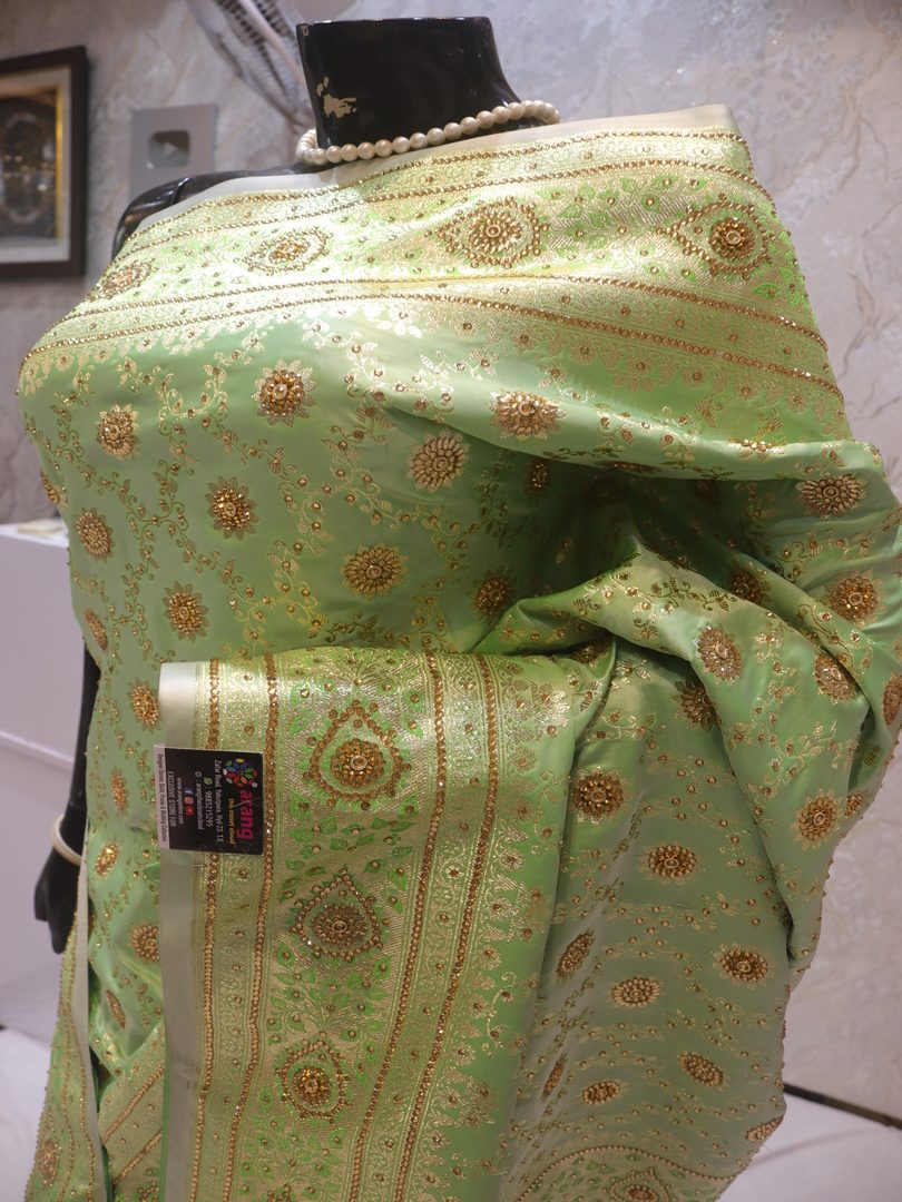 "The Apple Green" Premium Banarasi Saree| - Image 4