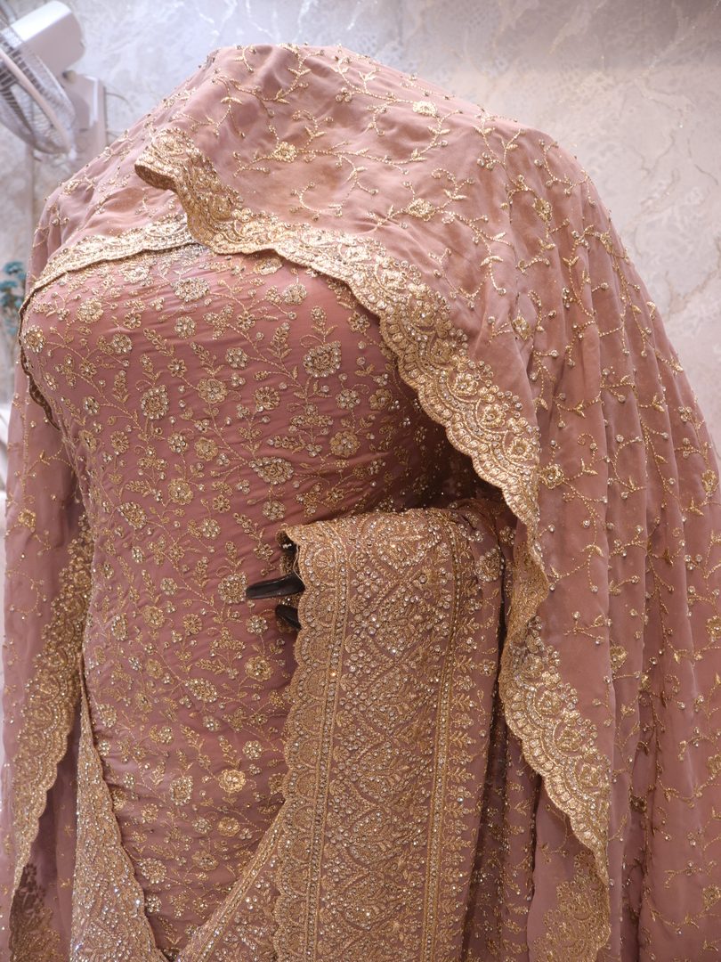 "The Dusty Purple" Vol 4 Premium Designer Saree With Veil - Image 4