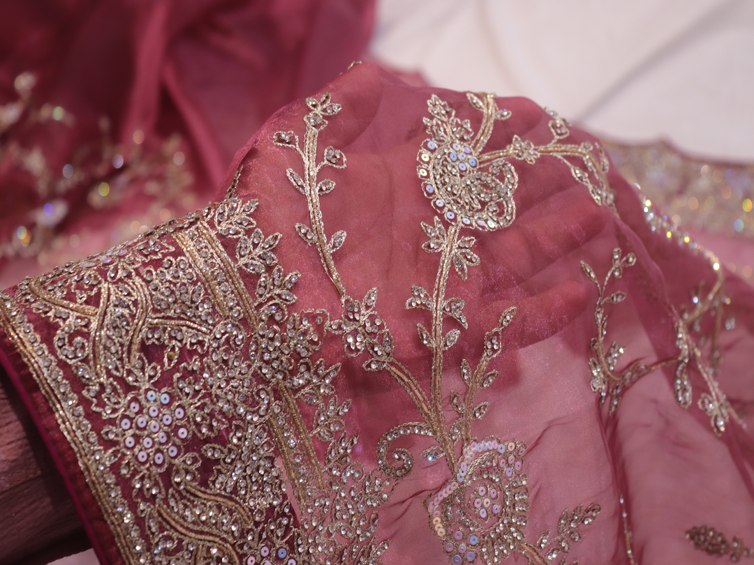 “The Rouge Pink” Premium Designer Saree - Image 5