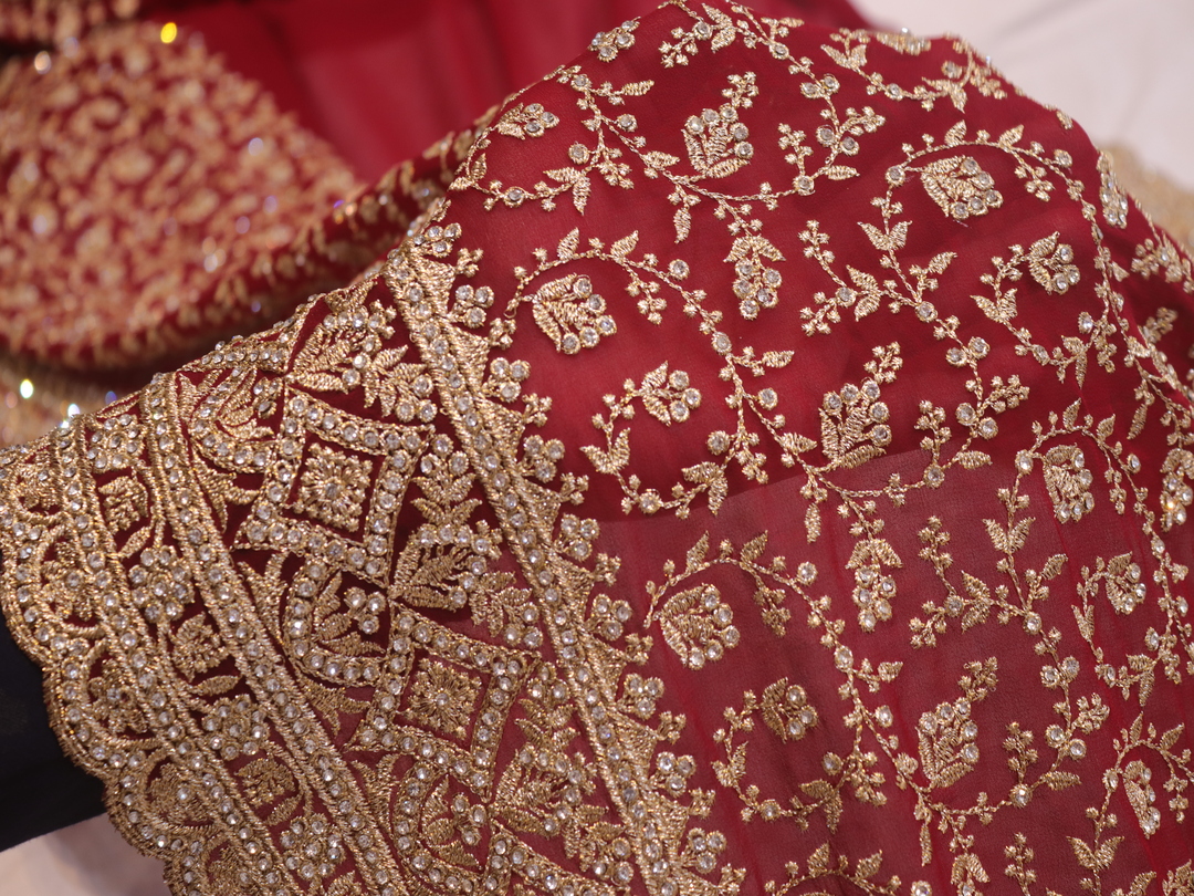 "The Mahogany Red" Premium Designer Saree with Veil - Image 5