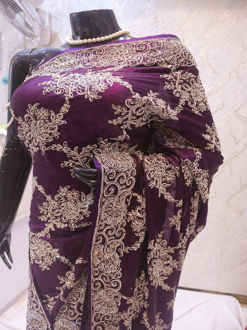“The Russian Violet” Premium Designer Saree - Image 4