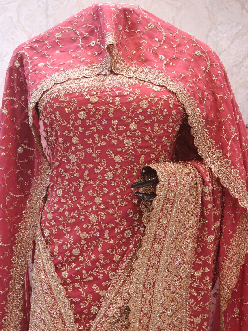 “The Tulip Pink” Premium Designer Saree with Veil - Image 2