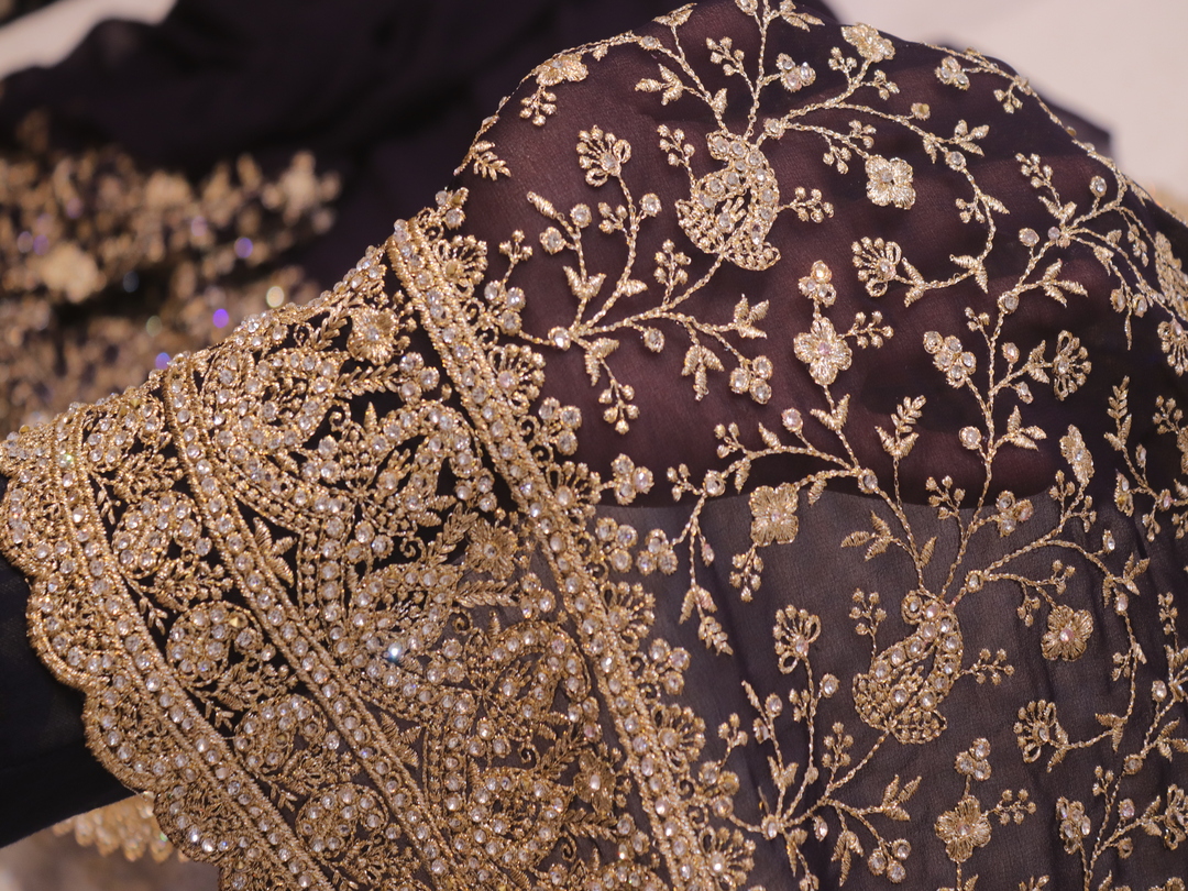 “The True Purple” Premium Designer Saree with Veil - Image 5