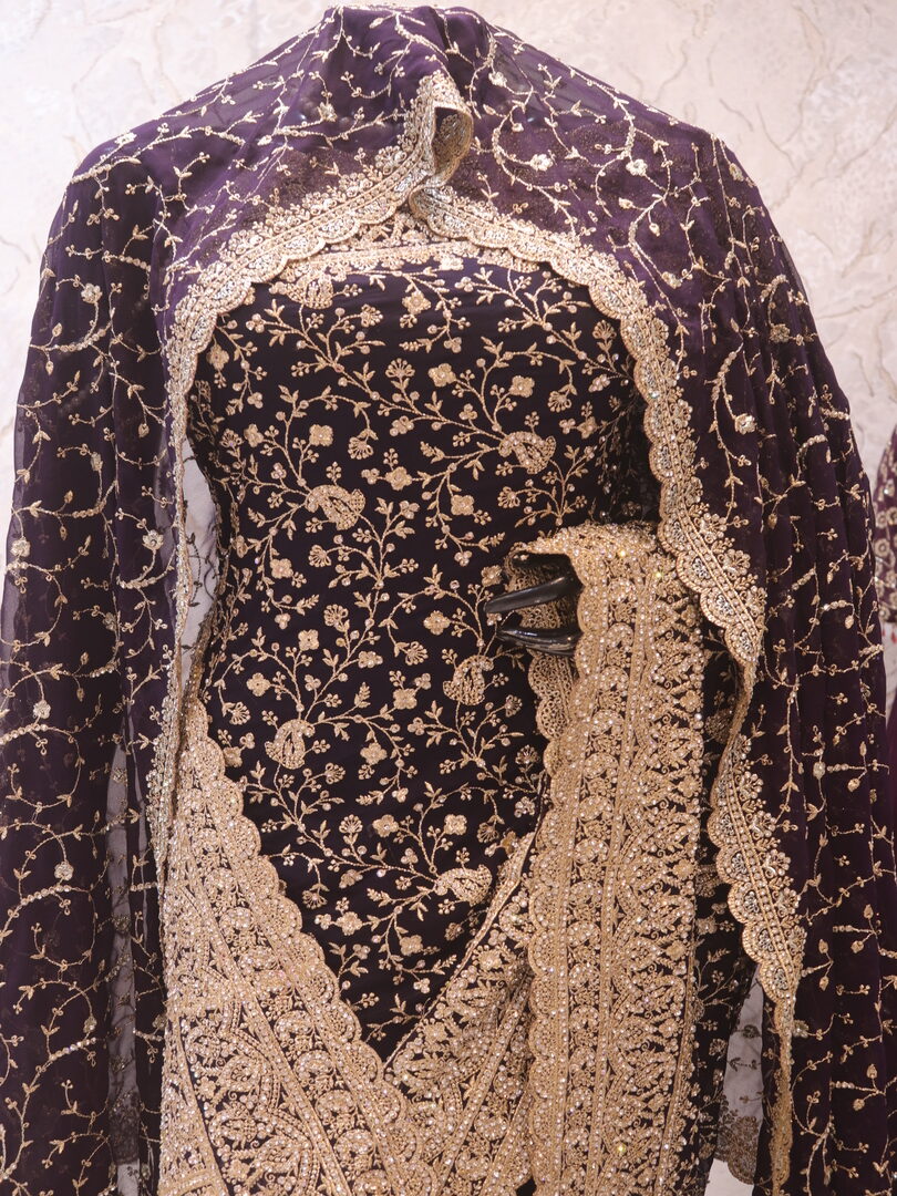 “The True Purple” Premium Designer Saree with Veil - Image 2