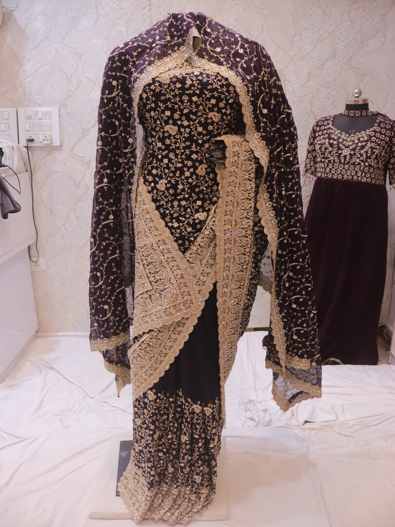 “The True Purple” Premium Designer Saree with Veil - Image 3