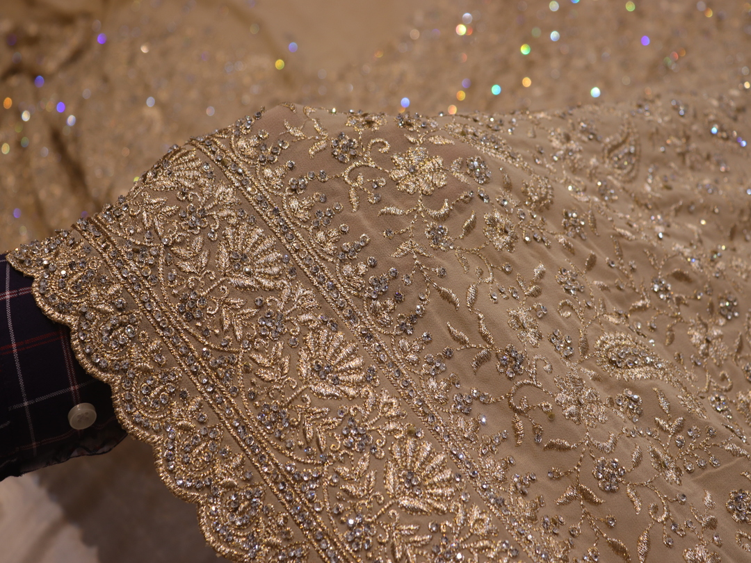 "The Golden Petals" Premium Designer Saree with Veil - Image 5