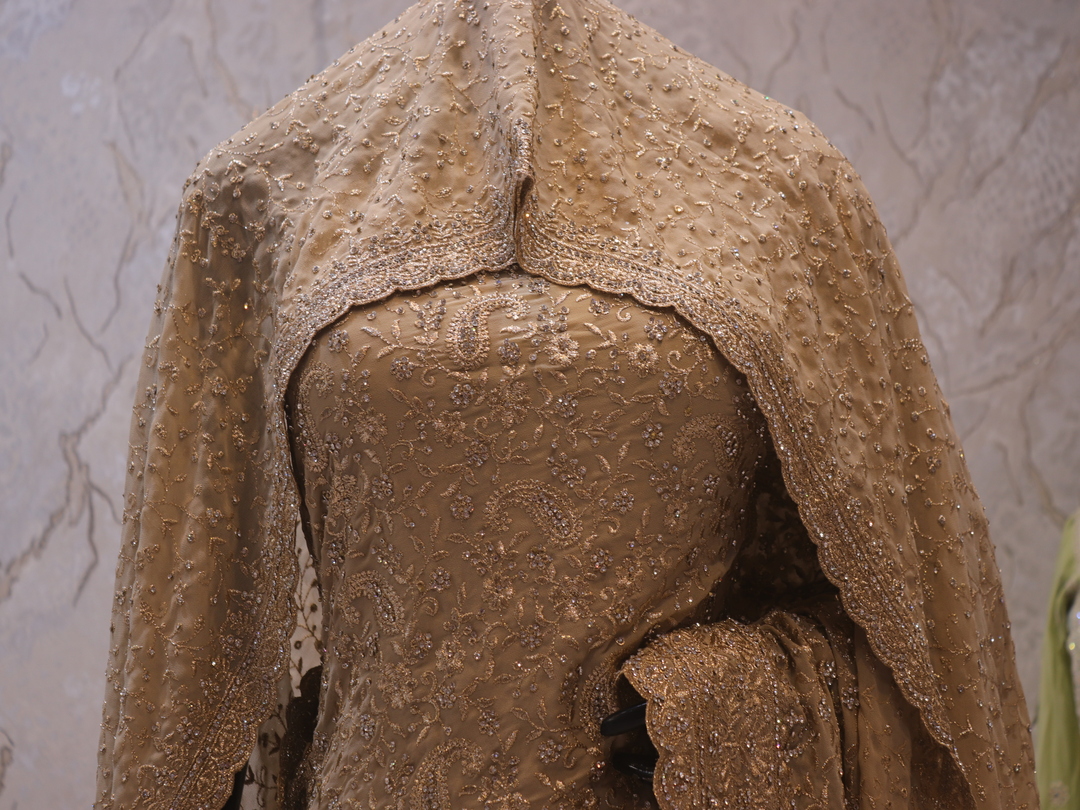 "The Golden Petals" Premium Designer Saree with Veil