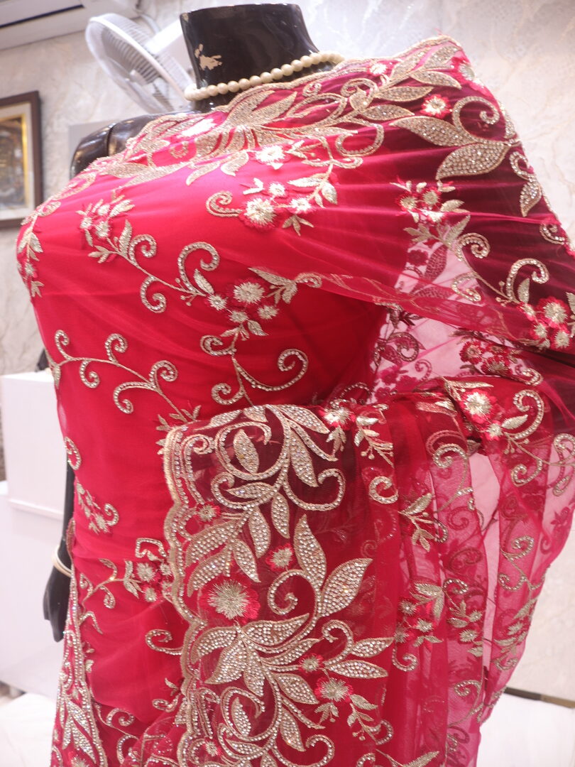 "The Ruber Pink" Premium Designer Saree - Image 4