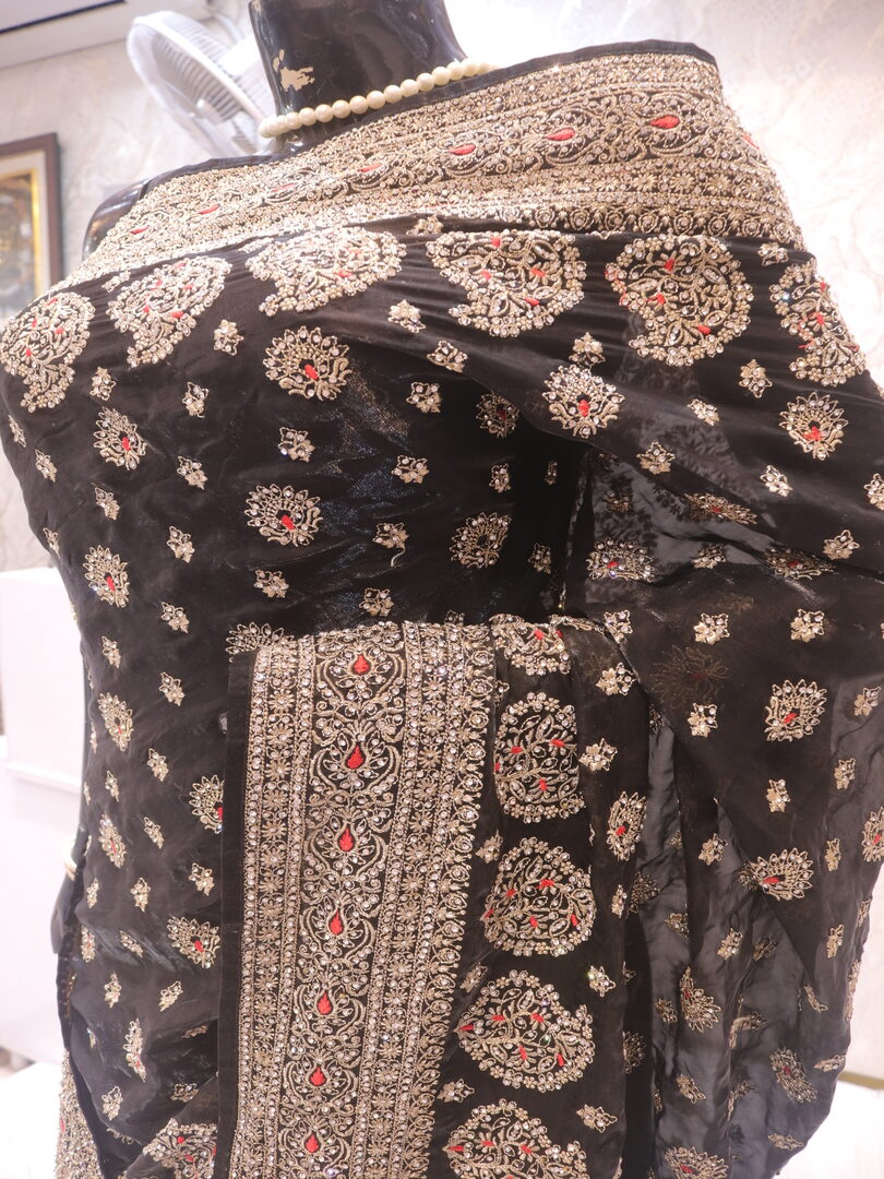 “The Raven Black” Premium Designer Saree - Image 4