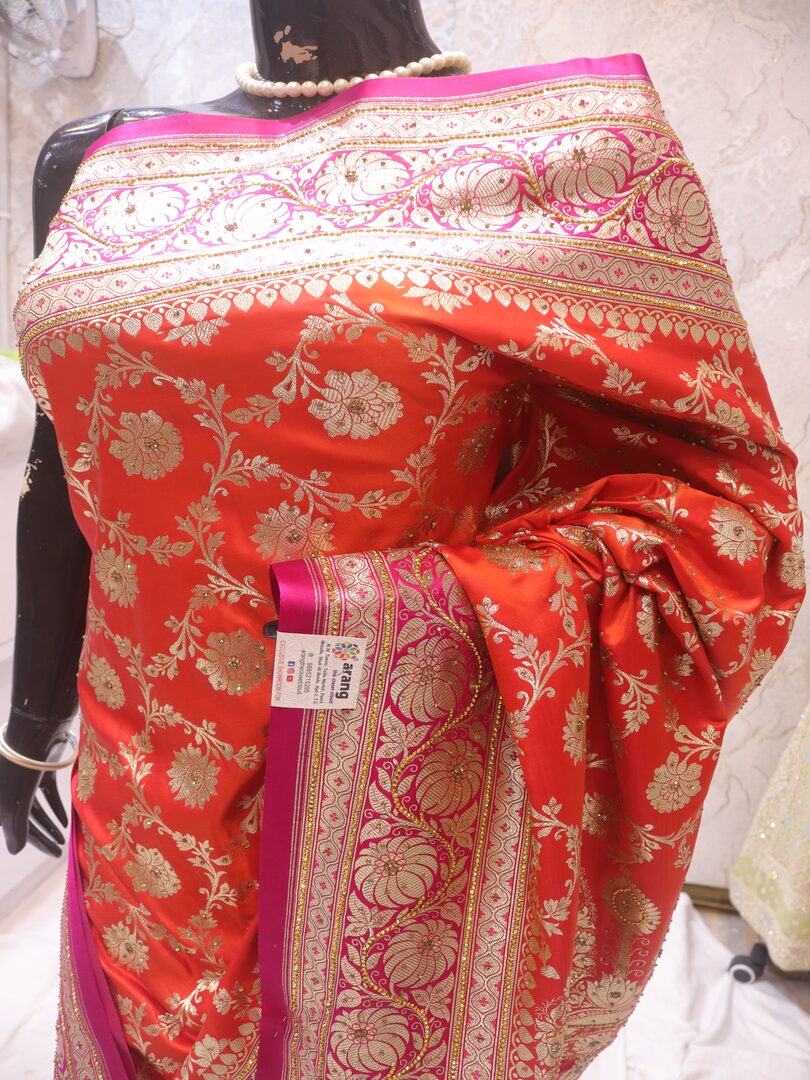 "The Vermillion Red" Premium Bridal Banarasi Silk Saree - Image 4