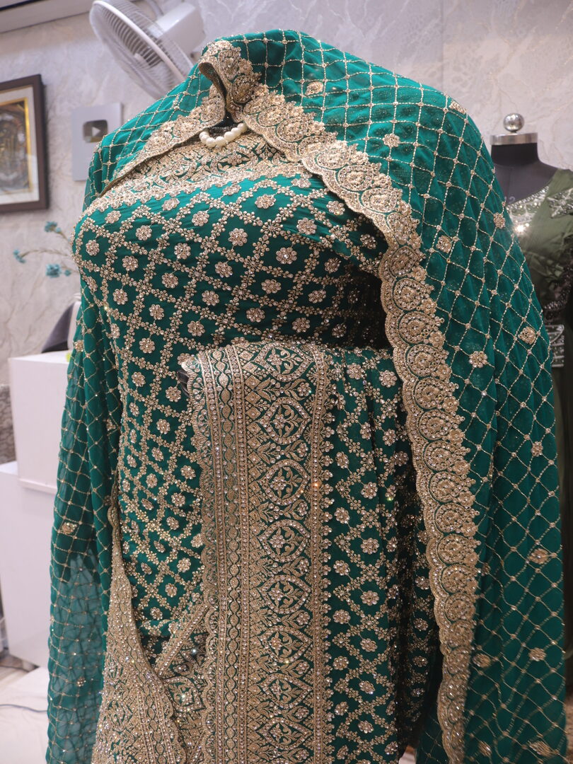 "The Persian Green" Premium Designer Saree with Veil - Image 4