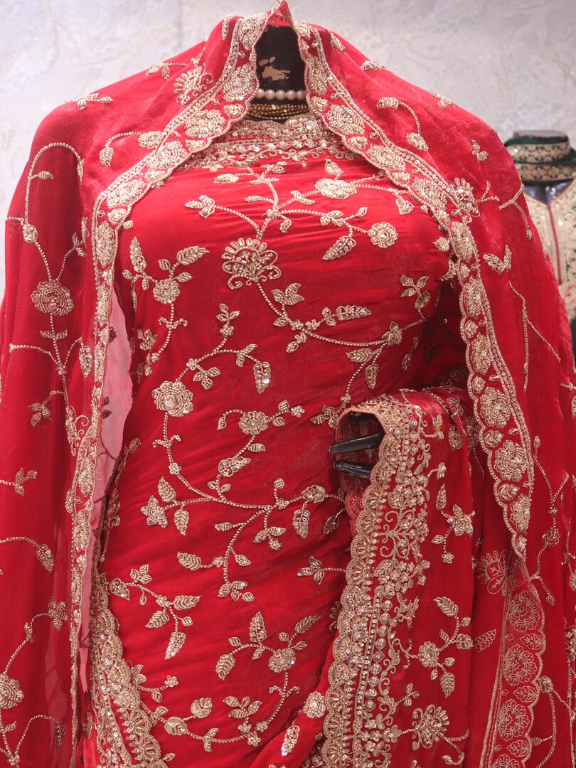 "The Royal Red" Premium Designer Saree with Veil - Image 2