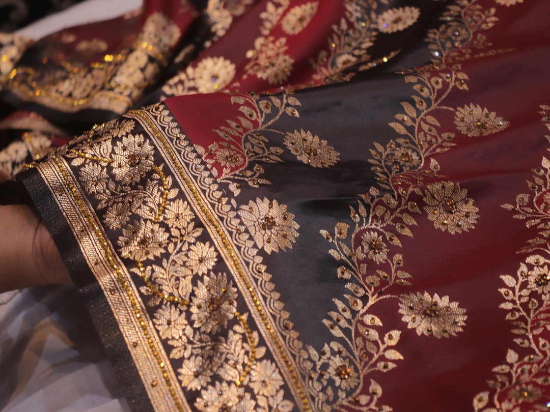 "The Maroon & Black" Premium Banarasi Silk Saree - Image 5