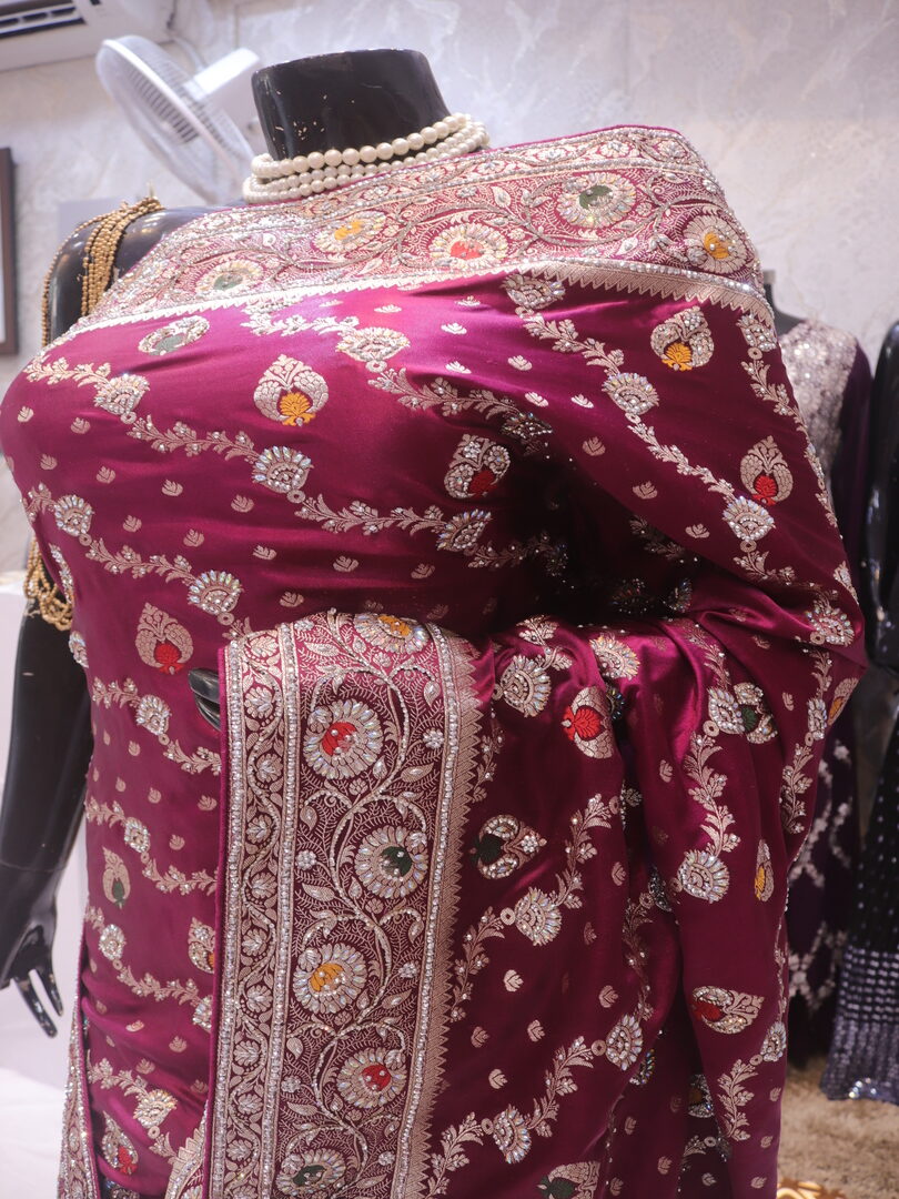 "The Royal Wine" Premium Bridal Banarasi Silk Saree - Image 4