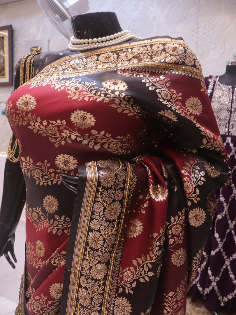 "The Maroon & Black" Premium Banarasi Silk Saree - Image 4